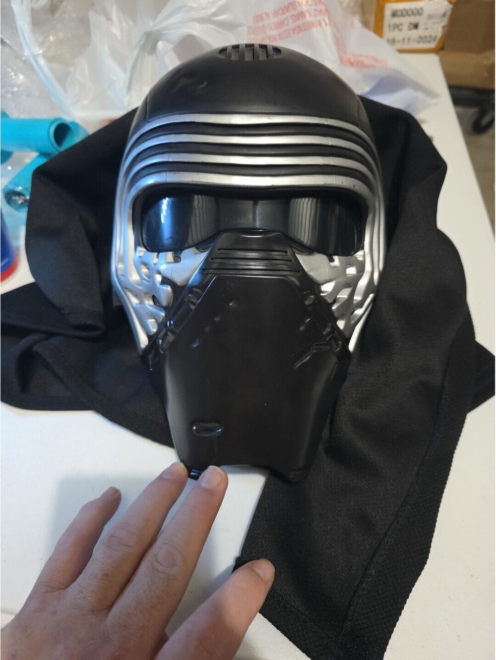 Star Wars Kylo Ren Voice Helmet Turns On And Works